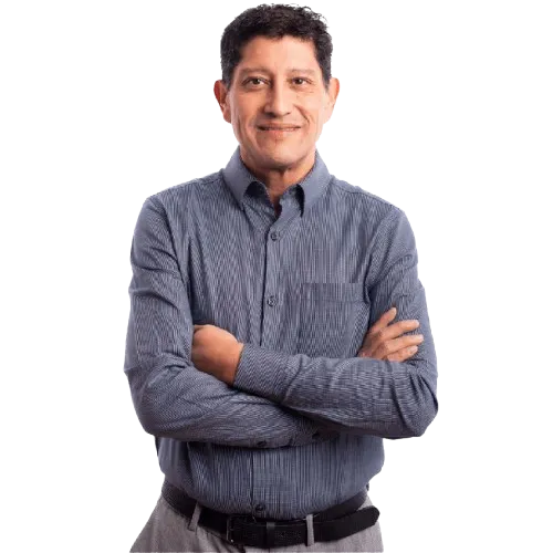 Fer_camisa_gris_de_frente-removebg-preview_opt-webp